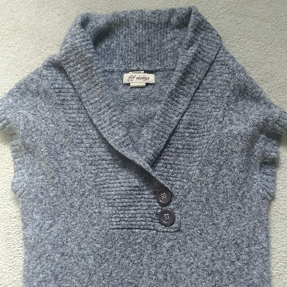 Sleeveless Sweater Tunic - Picture 2 of 2